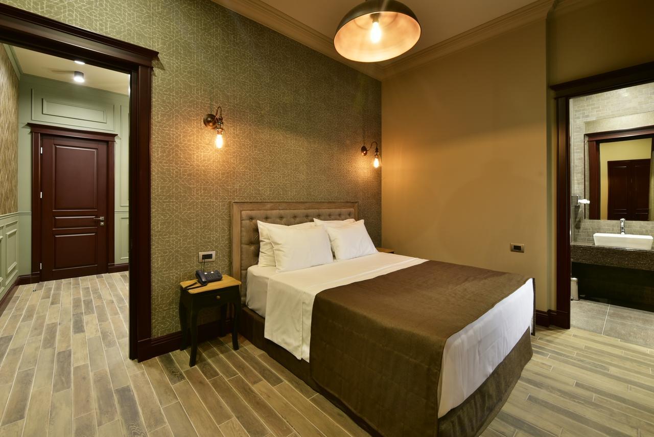 Bastille Hotel Yerevan Exterior photo